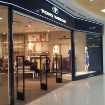 Открытие нового магазина одежды Tom Tailor в Алматы